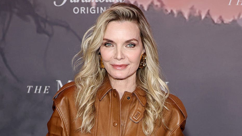 Image default