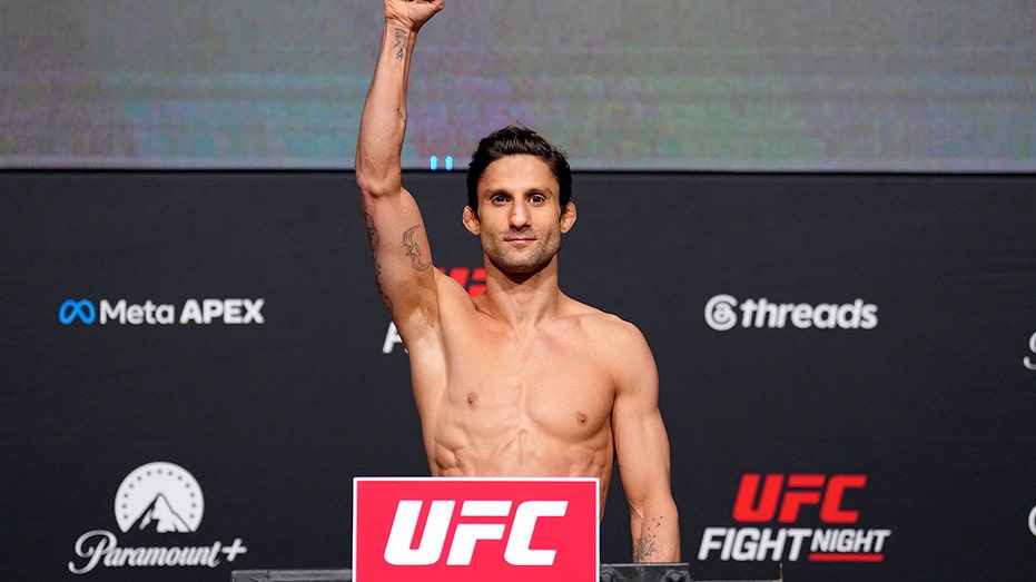 Image default